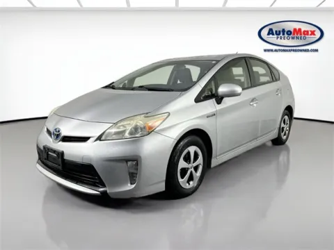 More photos of 2013 Toyota Prius Three at AutoMax Preowned Framingham, MA