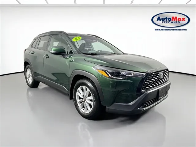 2023 Toyota Corolla Cross LE's photo