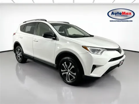 White 2018 Toyota RAV4 LE for sale in Marlborough, MA