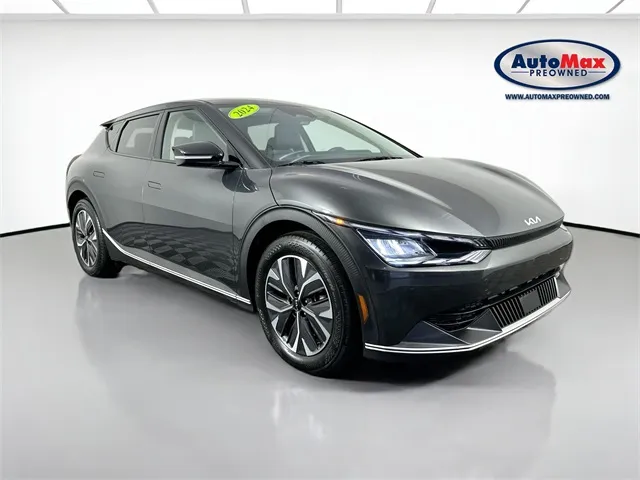 2024 Kia EV6 Light L/R's photo