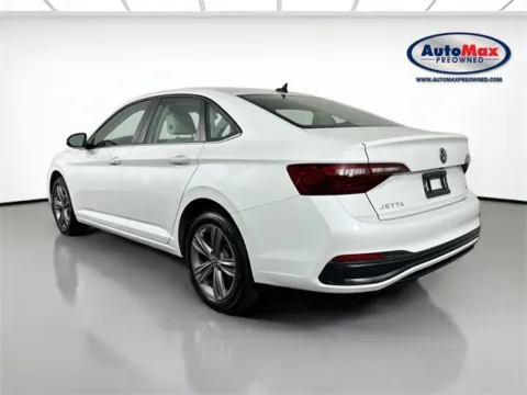 More photos of 2024 Volkswagen Jetta 1.5T SE at AutoMax Marlborough, MA