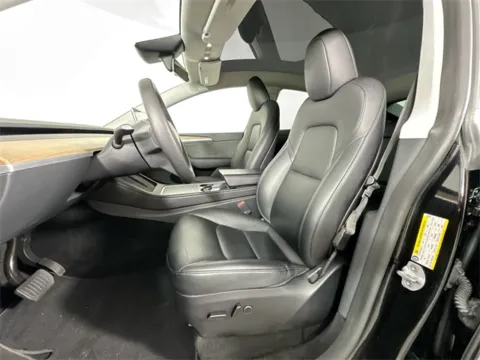 More photos of 2023 Tesla Model Y Long Range at AutoMax Marlborough, MA