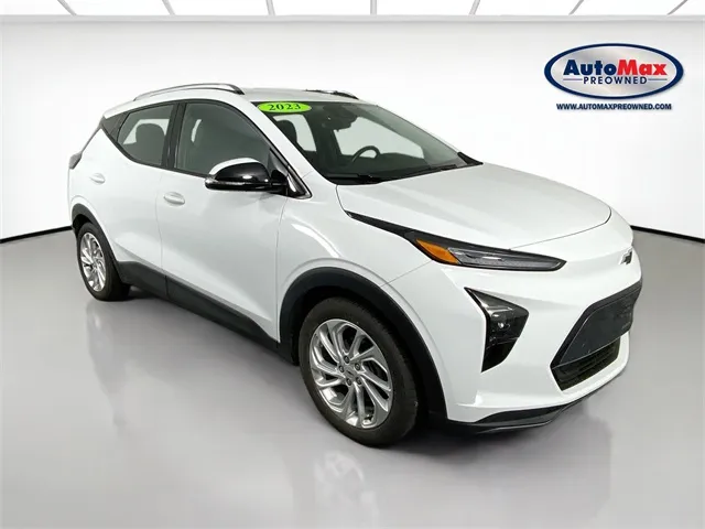 White 2023 Chevrolet Bolt EUV LT for sale in Marlborough, MA