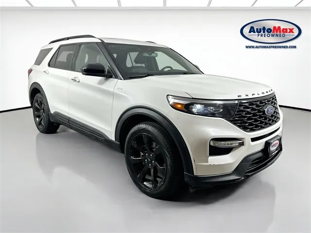 2023 Ford Explorer ST-LINE's photo