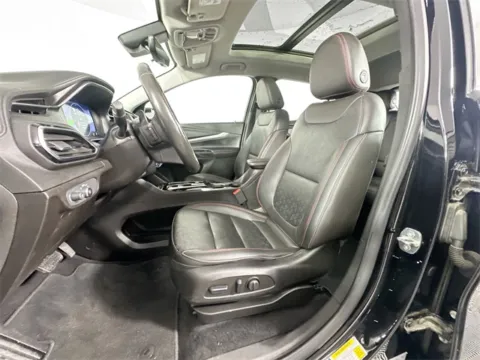 More photos of 2023 Chevrolet Bolt EUV Premier at AutoMax Marlborough, MA