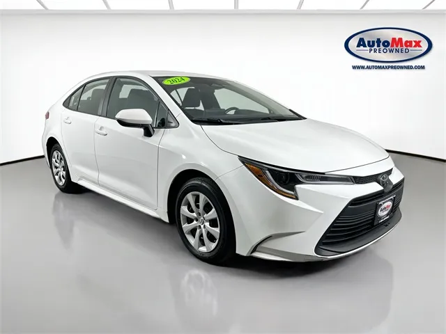 2024 Toyota Corolla LE's photo