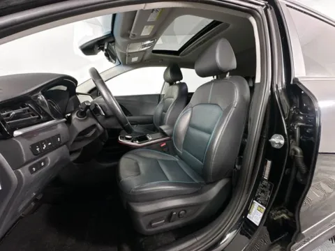 More photos of 2022 Kia Niro EV EX Premium at AutoMax Marlborough, MA