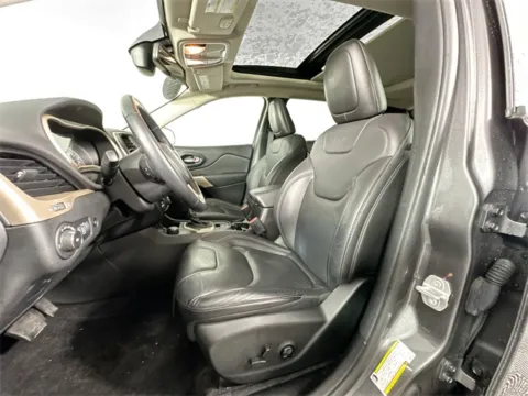 More photos of 2018 Jeep Cherokee Limited at AutoMax Marlborough, MA