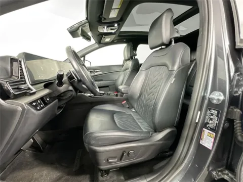 More photos of 2023 Kia Sportage Plug-In Hybrid X-Line at AutoMax Marlborough, MA