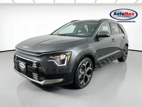 More photos of 2023 Kia Niro EX Touring at AutoMax Marlborough, MA