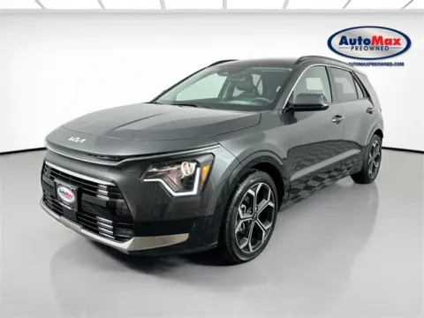 More photos of 2023 Kia Niro EX Touring at AutoMax Marlborough, MA