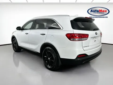 More photos of 2017 Kia Sorento LX at AutoMax Marlborough, MA