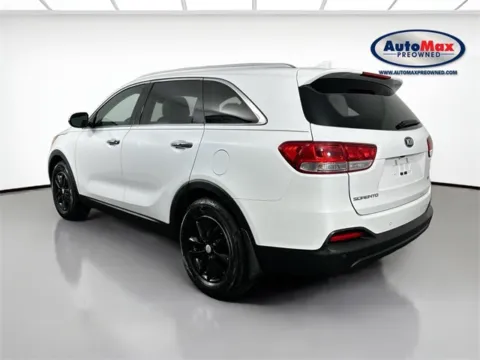 More photos of 2017 Kia Sorento LX at AutoMax Marlborough, MA