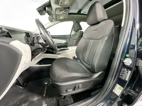 More photos of 2022 Hyundai Tucson Hybrid SEL Convenience at AutoMax Marlborough, MA