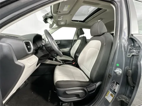 More photos of 2023 Hyundai Venue SEL at AutoMax Marlborough, MA