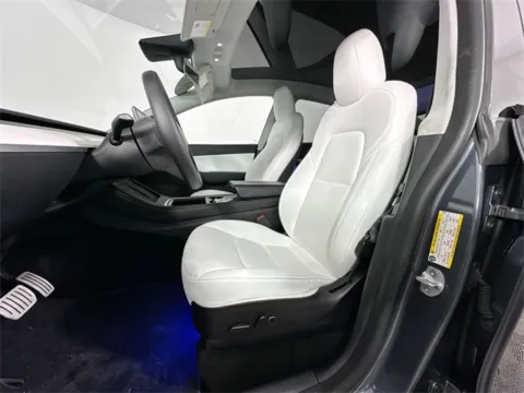 More photos of 2022 Tesla Model Y Performance at AutoMax Marlborough, MA