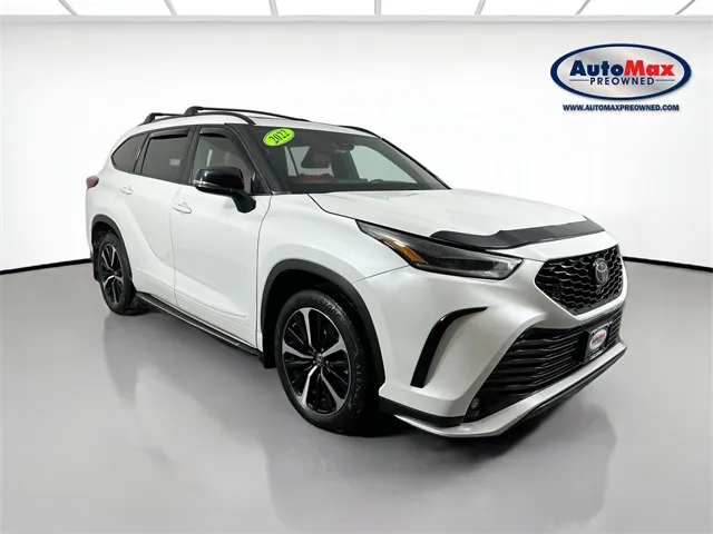 White 2022 Toyota Highlander XSE for sale in Marlborough, MA