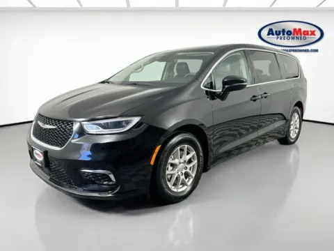 More photos of 2024 Chrysler Pacifica Touring L at AutoMax Marlborough, MA