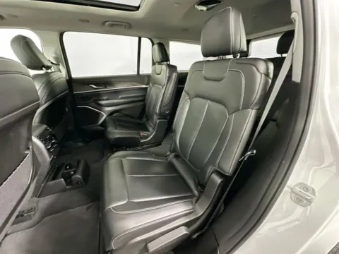 More photos of 2022 Jeep Grand Cherokee L Limited at AutoMax Marlborough, MA