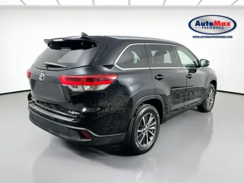 Photos of 2019 Toyota Highlander XLE for sale in Marlborough, MA at AutoMax Marlborough