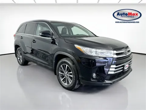 Black 2019 Toyota Highlander XLE for sale in Marlborough, MA