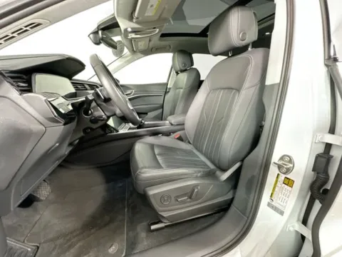 More photos of 2021 Audi e-tron Premium at AutoMax Marlborough, MA