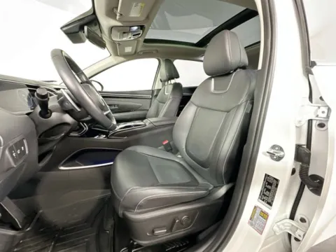 More photos of 2023 Hyundai Tucson Limited at AutoMax Marlborough, MA