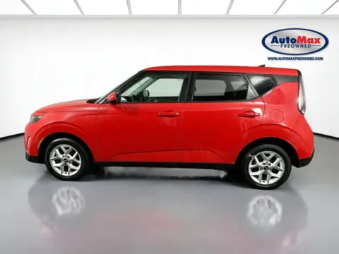 More photos of 2023 Kia Soul LX at AutoMax Marlborough, MA
