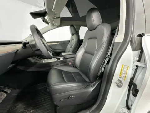 More photos of 2023 Tesla Model Y Long Range at AutoMax Marlborough, MA