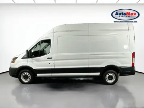 More photos of 2022 Ford Transit-250 at AutoMax Marlborough, MA