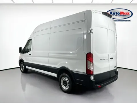 More photos of 2022 Ford Transit-250 at AutoMax Marlborough, MA