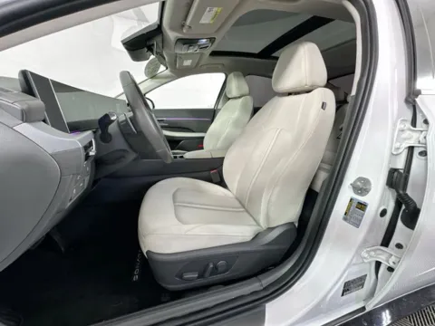 More photos of 2024 Hyundai Sonata SEL at AutoMax Marlborough, MA