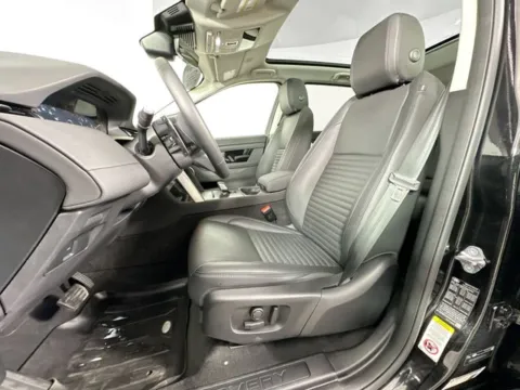 More photos of 2024 Land Rover Discovery Sport S at AutoMax Marlborough, MA
