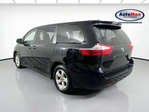 More photos of 2019 Toyota Sienna L at AutoMax Marlborough, MA