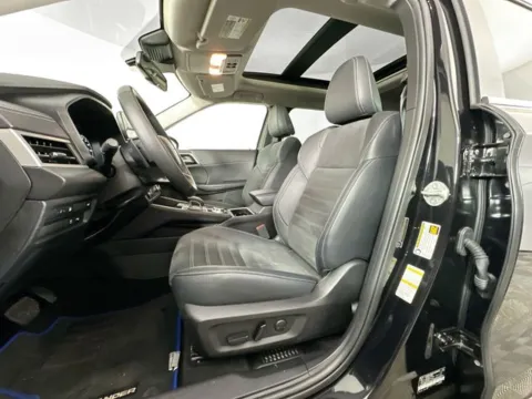 More photos of 2023 Mitsubishi Outlander PHEV SE at AutoMax Marlborough, MA