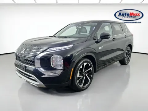 More photos of 2023 Mitsubishi Outlander PHEV SE at AutoMax Marlborough, MA