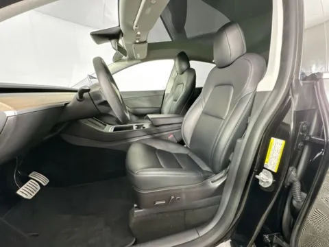 More photos of 2022 Tesla Model Y Performance at AutoMax Marlborough, MA