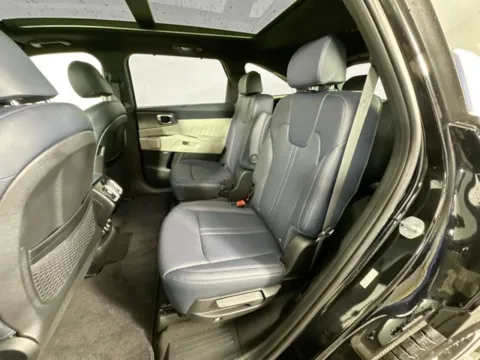 More photos of 2023 Kia Sorento Plug-In Hybrid SX Prestige at AutoMax Marlborough, MA