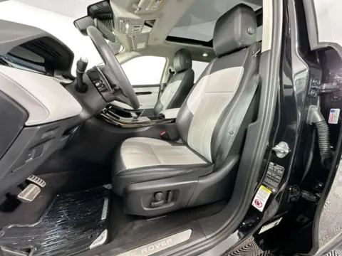 More photos of 2024 Land Rover Range Rover Evoque Dynamic at AutoMax Marlborough, MA