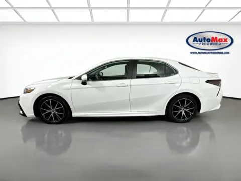 More photos of 2024 Toyota Camry SE at AutoMax Marlborough, MA