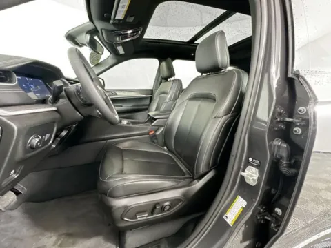More photos of 2024 Jeep Grand Cherokee Limited at AutoMax Marlborough, MA
