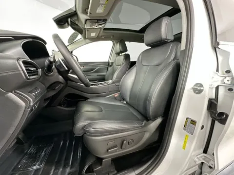 More photos of 2023 Hyundai Santa Fe Limited at AutoMax Marlborough, MA