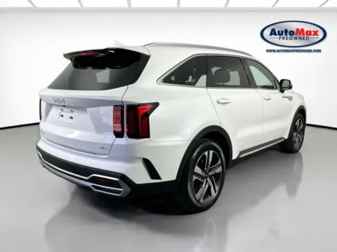Photos of 2023 Kia Sorento Hybrid EX for sale in Marlborough, MA at AutoMax Marlborough