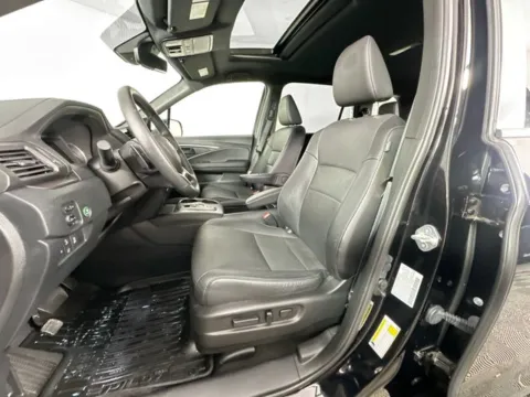 More photos of 2023 Honda Passport EX-L at AutoMax Marlborough, MA