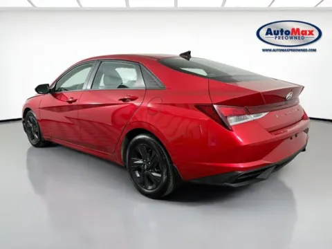 More photos of 2022 Hyundai Elantra SEL at AutoMax Marlborough, MA