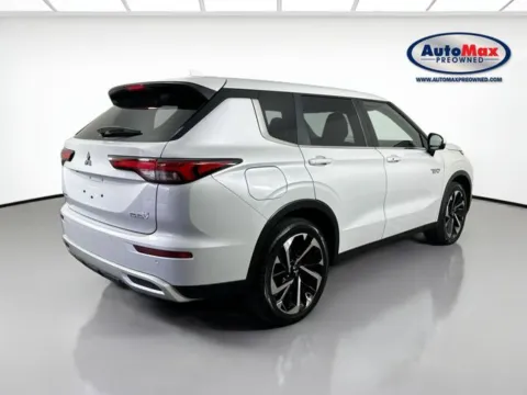 Photos of 2023 Mitsubishi Outlander PHEV SE for sale in Marlborough, MA at AutoMax Marlborough
