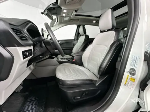 More photos of 2024 Ford Escape Plug-In Hybrid Premium Edition at AutoMax Marlborough, MA