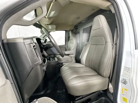 More photos of 2022 Chevrolet Express 2500 Work Van at AutoMax Marlborough, MA