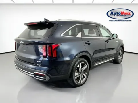 Photos of 2023 Kia Sorento Hybrid EX for sale in Marlborough, MA at AutoMax Marlborough