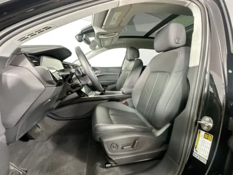More photos of 2021 Audi e-tron Premium at AutoMax Marlborough, MA